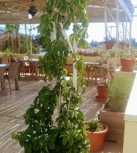 מלון Tas Konak 4*