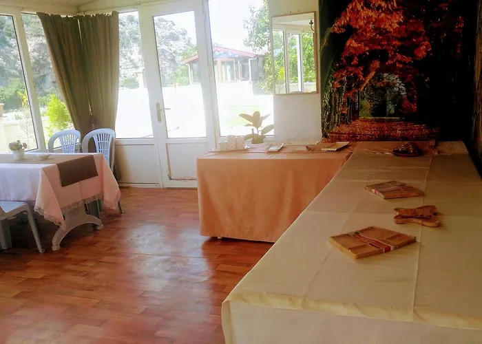 Tas Konak 4* מוגלה